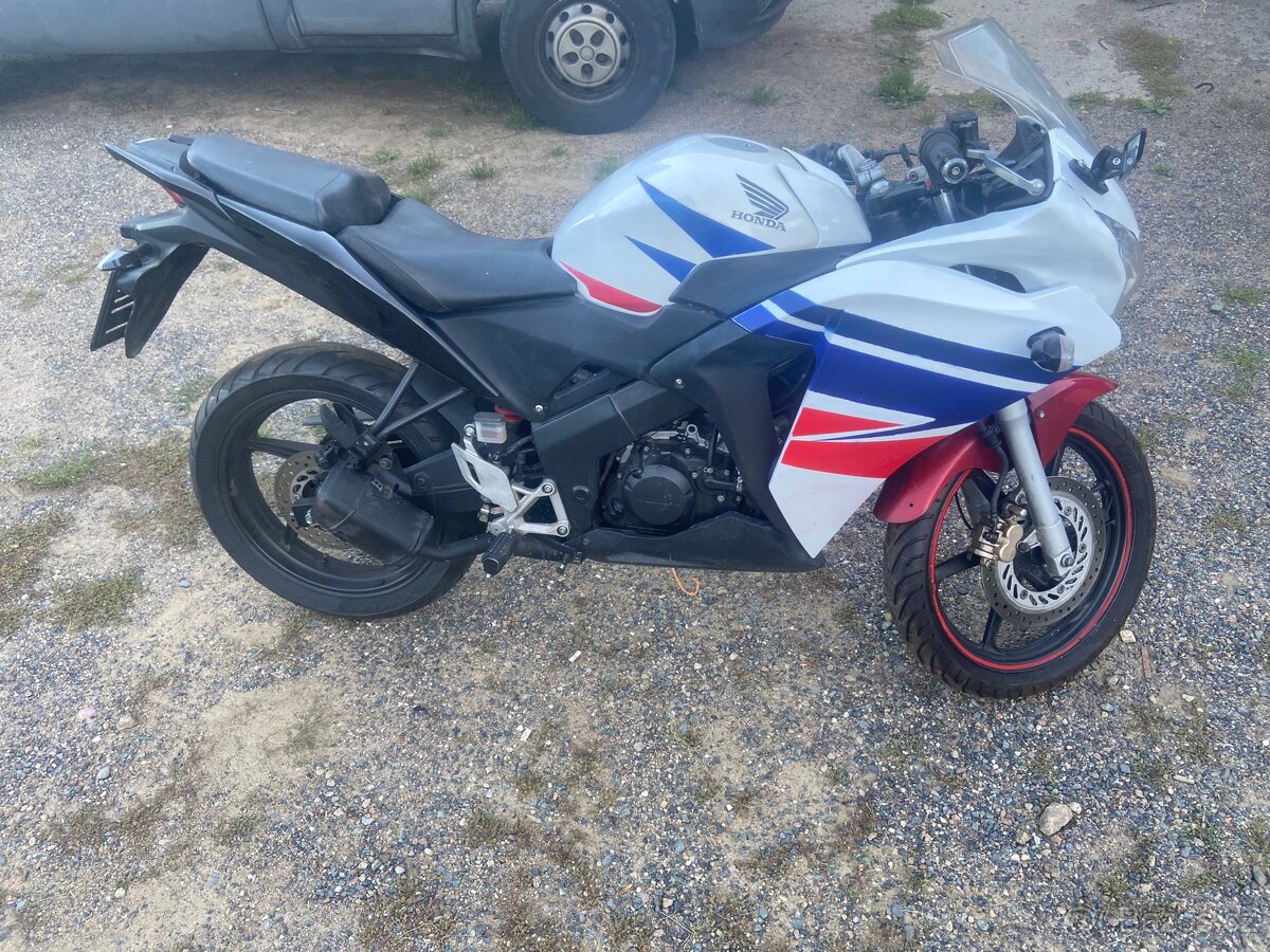 Cbr 125 2015 - 3