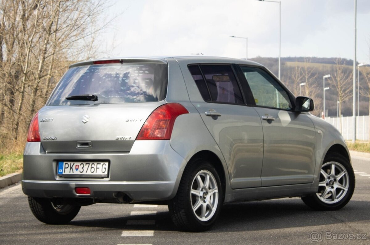 Suzuki Swift 1.3 benzin / TOP VÝBAVA / - 3