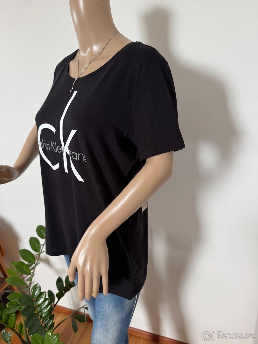 Černé tričko Calvin Klein Jeans vel. M - 3
