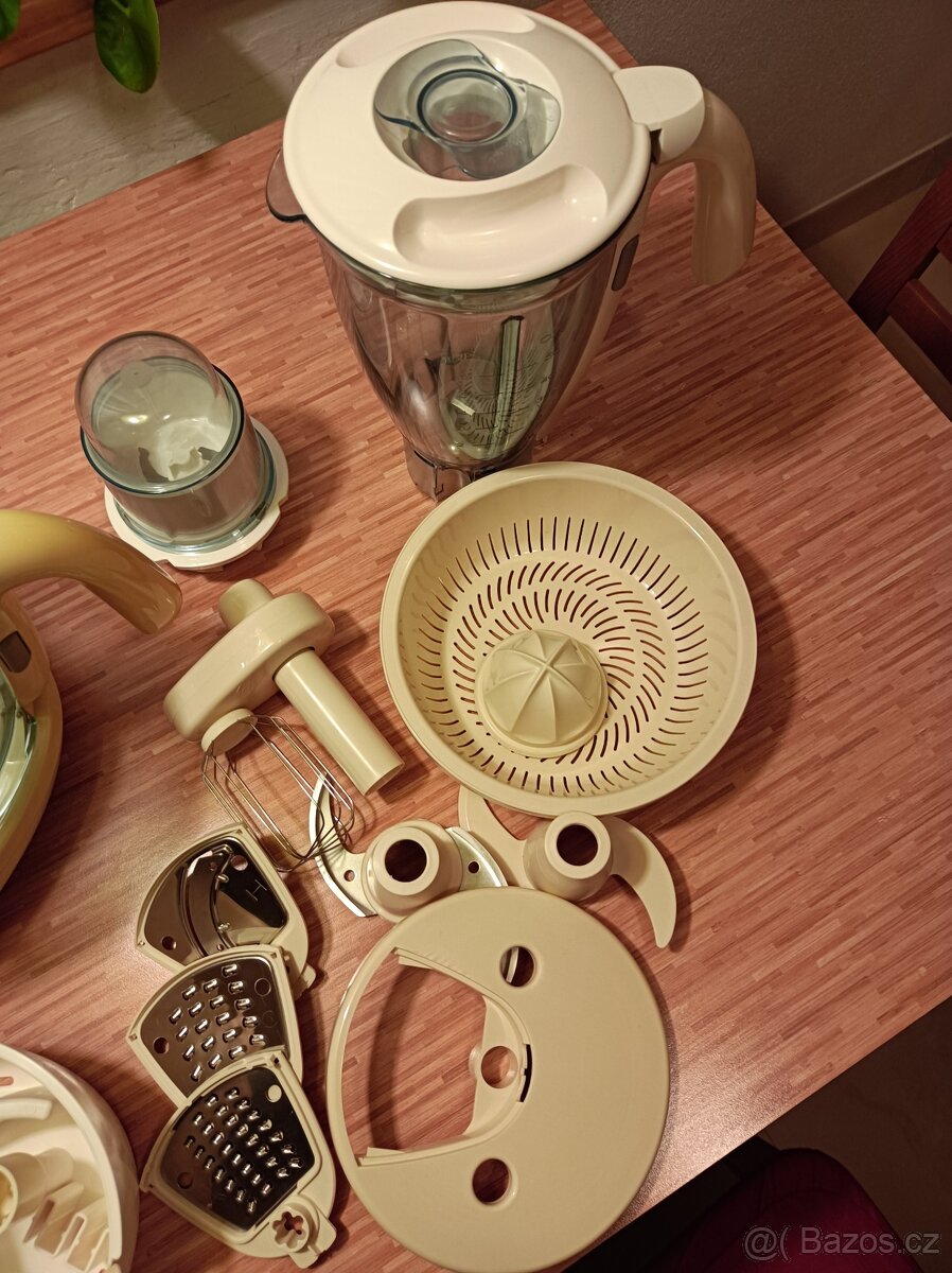Prodám kuchyňský robot Moulimex s návodem - 3