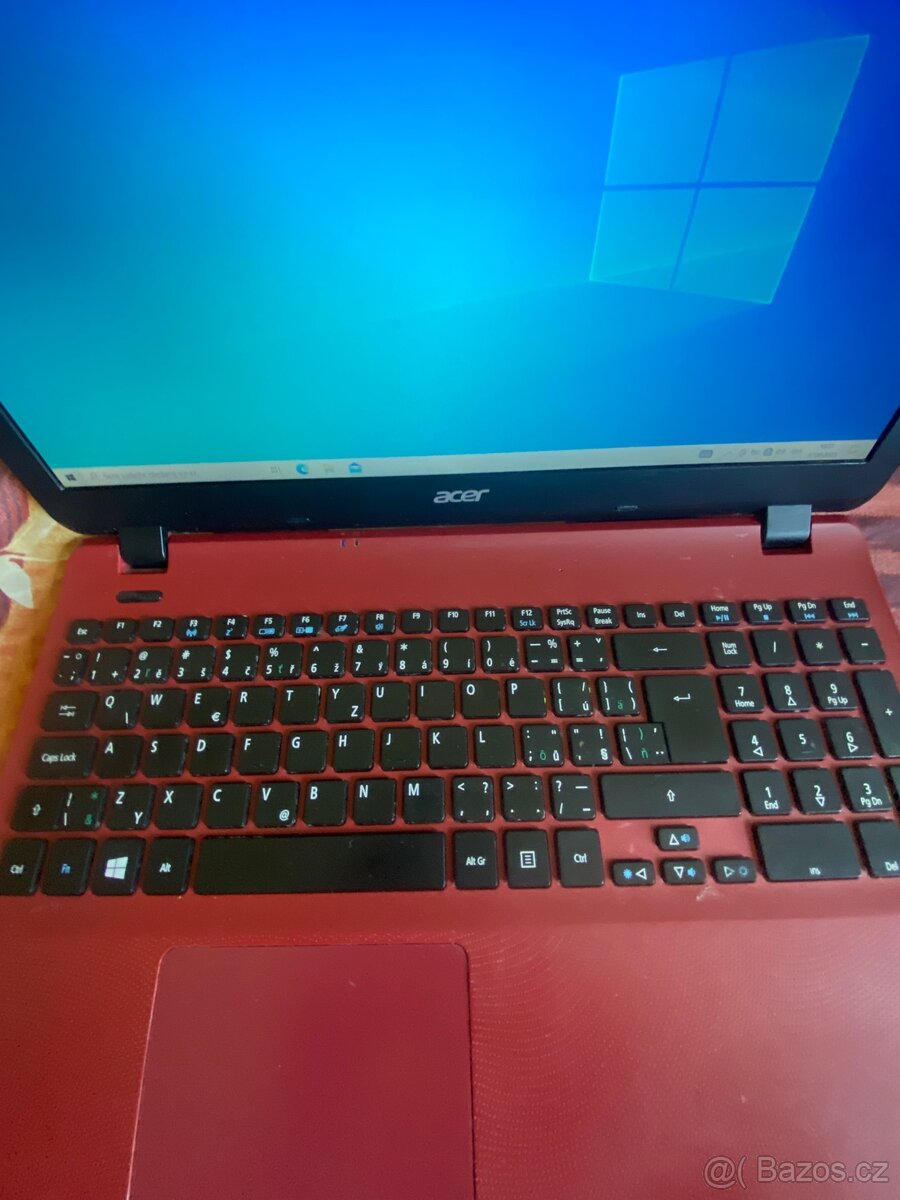 Notebook Acer Aspire – i5 / 8GB / SSD / červený - 3