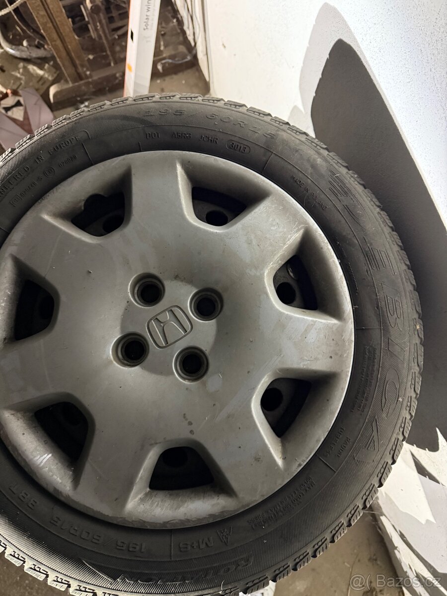 Pneu 195/60 r15 + plechové disky - 3