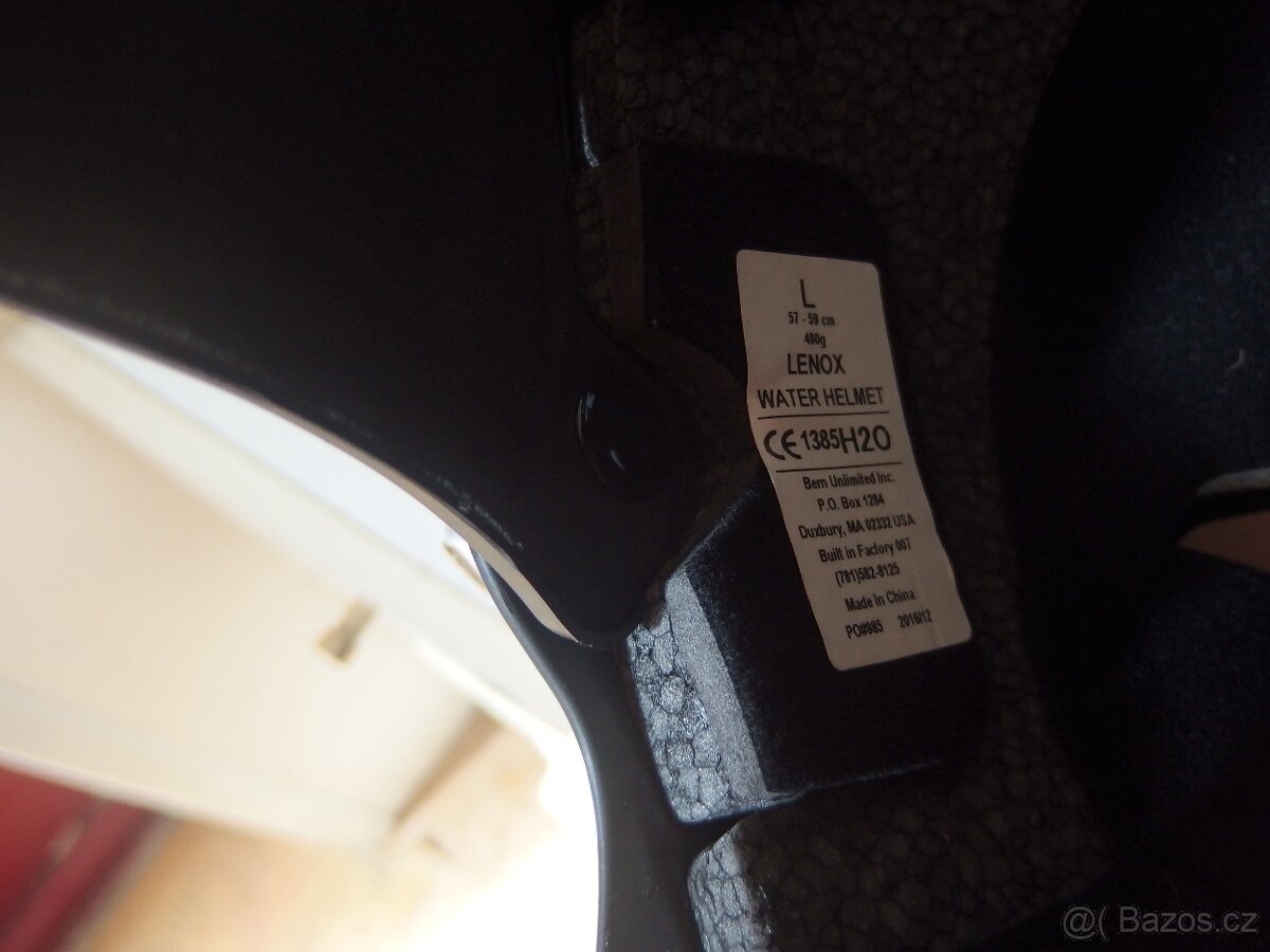 Prodám dámskou vodáckou přilbu Bern Lenox - 3