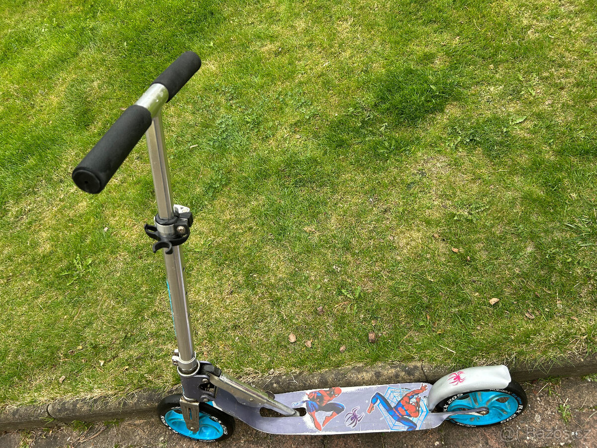 Dětská frestyle koloběžka RX 205 Spidermann - 3