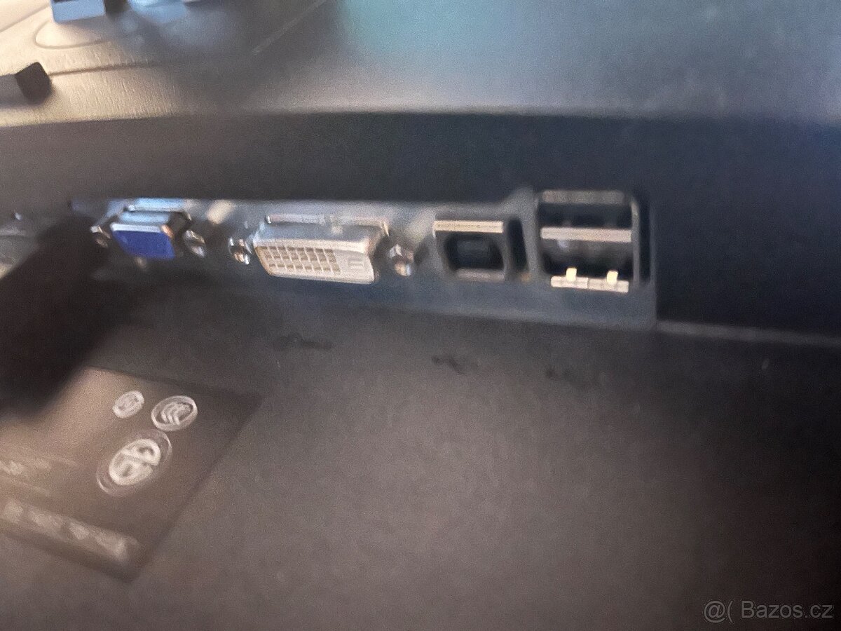 Monitor DELL 22 - 3