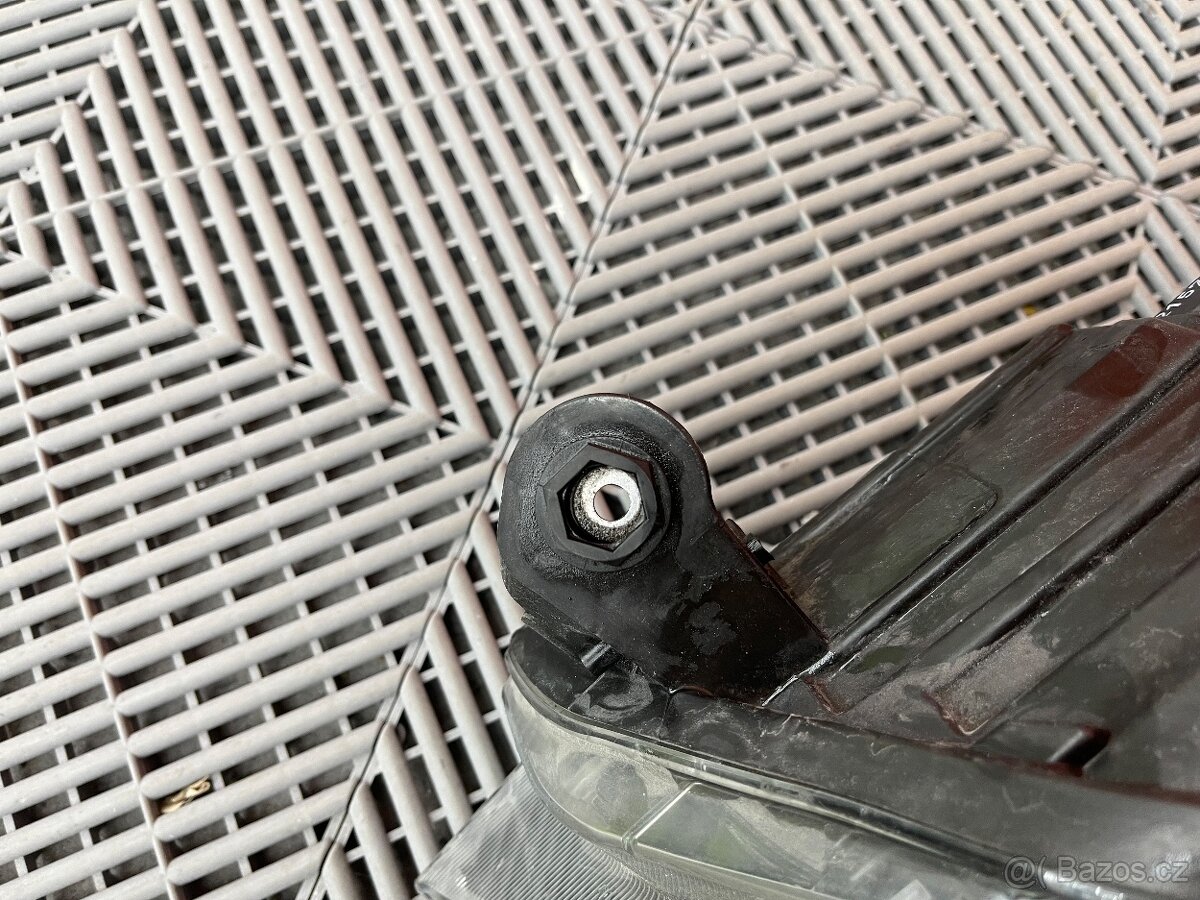 Škoda Superb 3 svetlo - 3