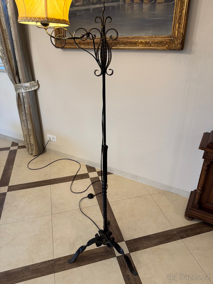 Starožitná lampa - 3