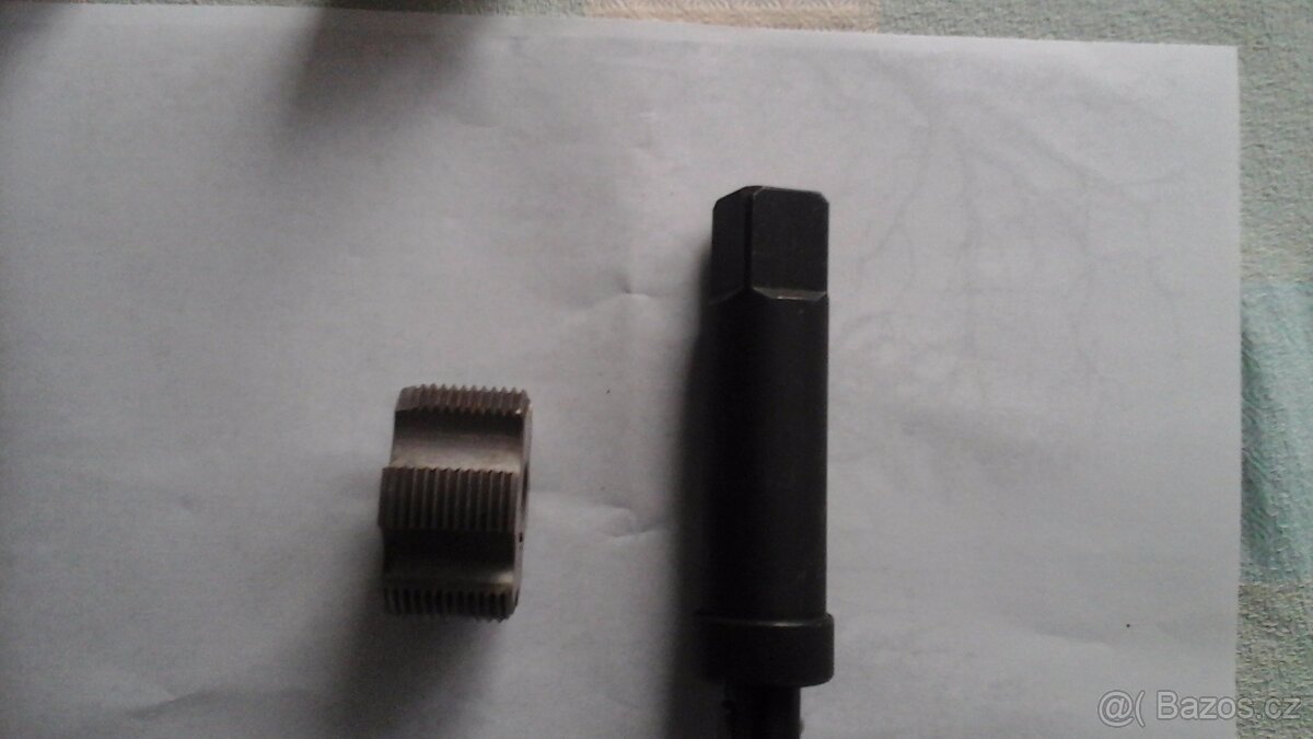 závitník M 48 x 2 včetně unašeče - 3