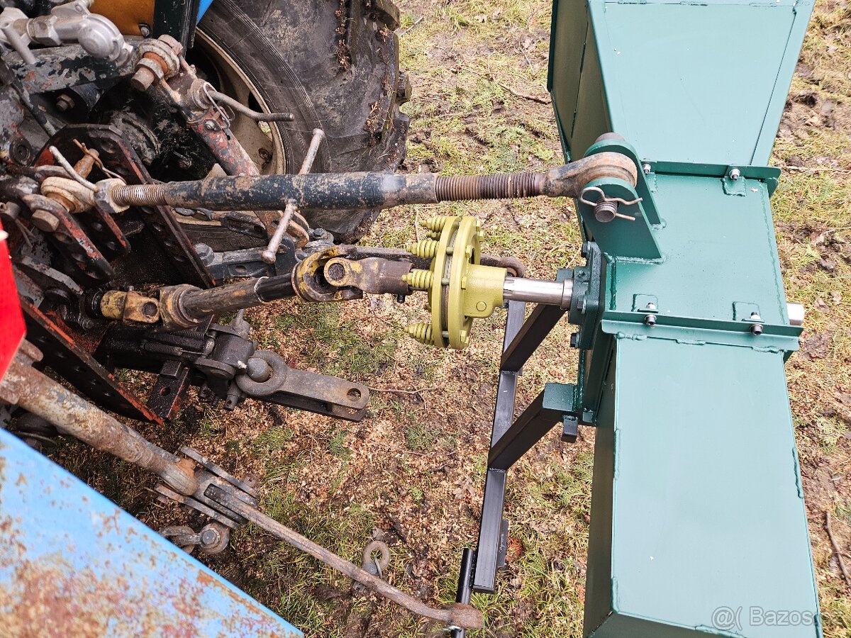 Špalíkovač za traktor - 3