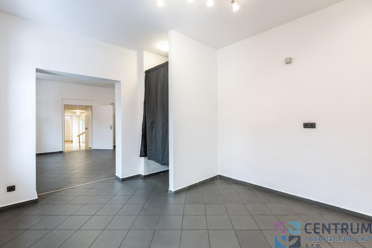 Pronájem obchodních prostor, 323 m2 - 3