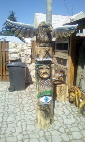 dřevěné sochy, výrob totemů od známého sochaře - 3