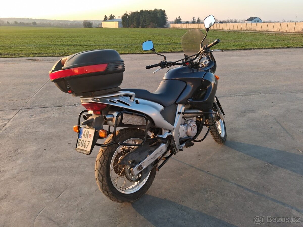 Aprilia Pegaso 650. - 3