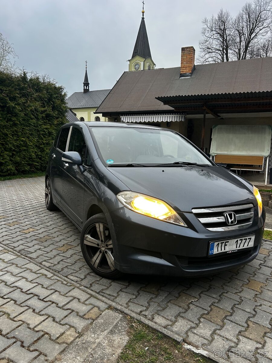 Šestimístná Honda - 3