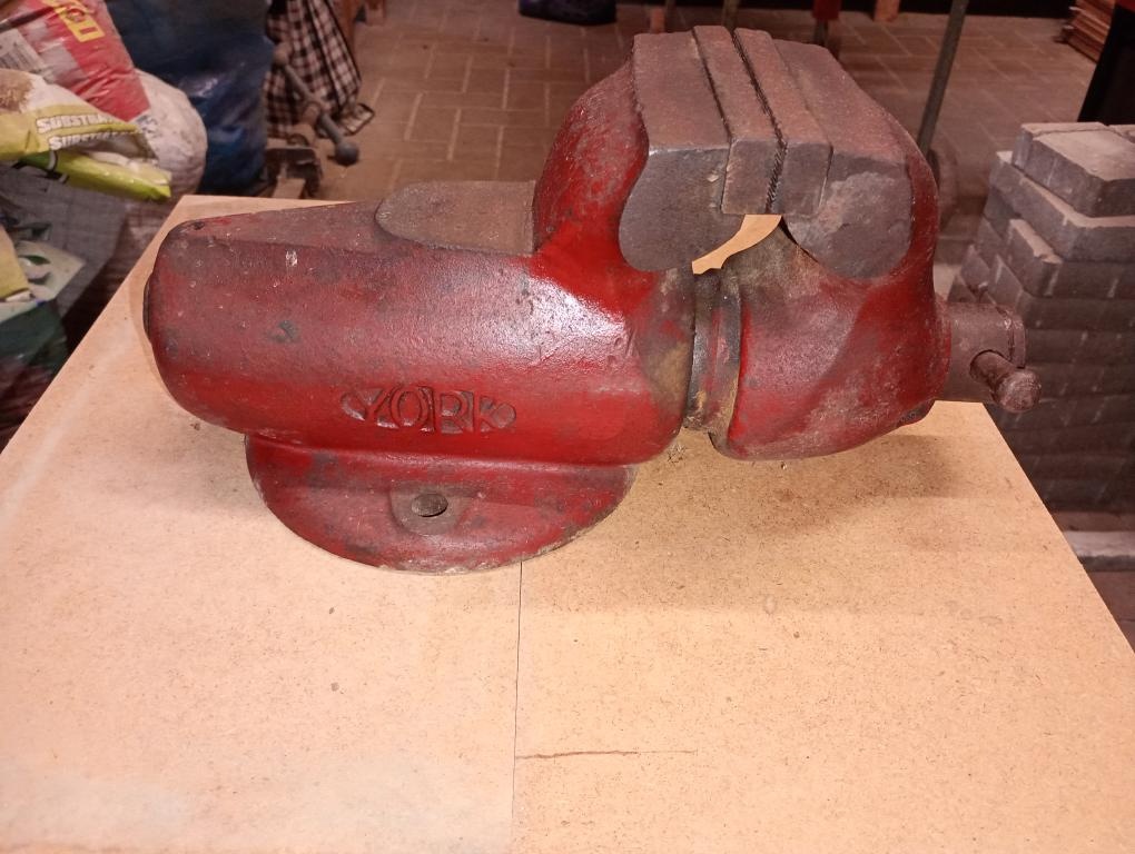 Prodám svěrák YORK 125 - 3