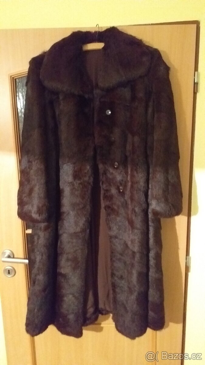 prodám kožich (na výšku cca 172 cm) - 3