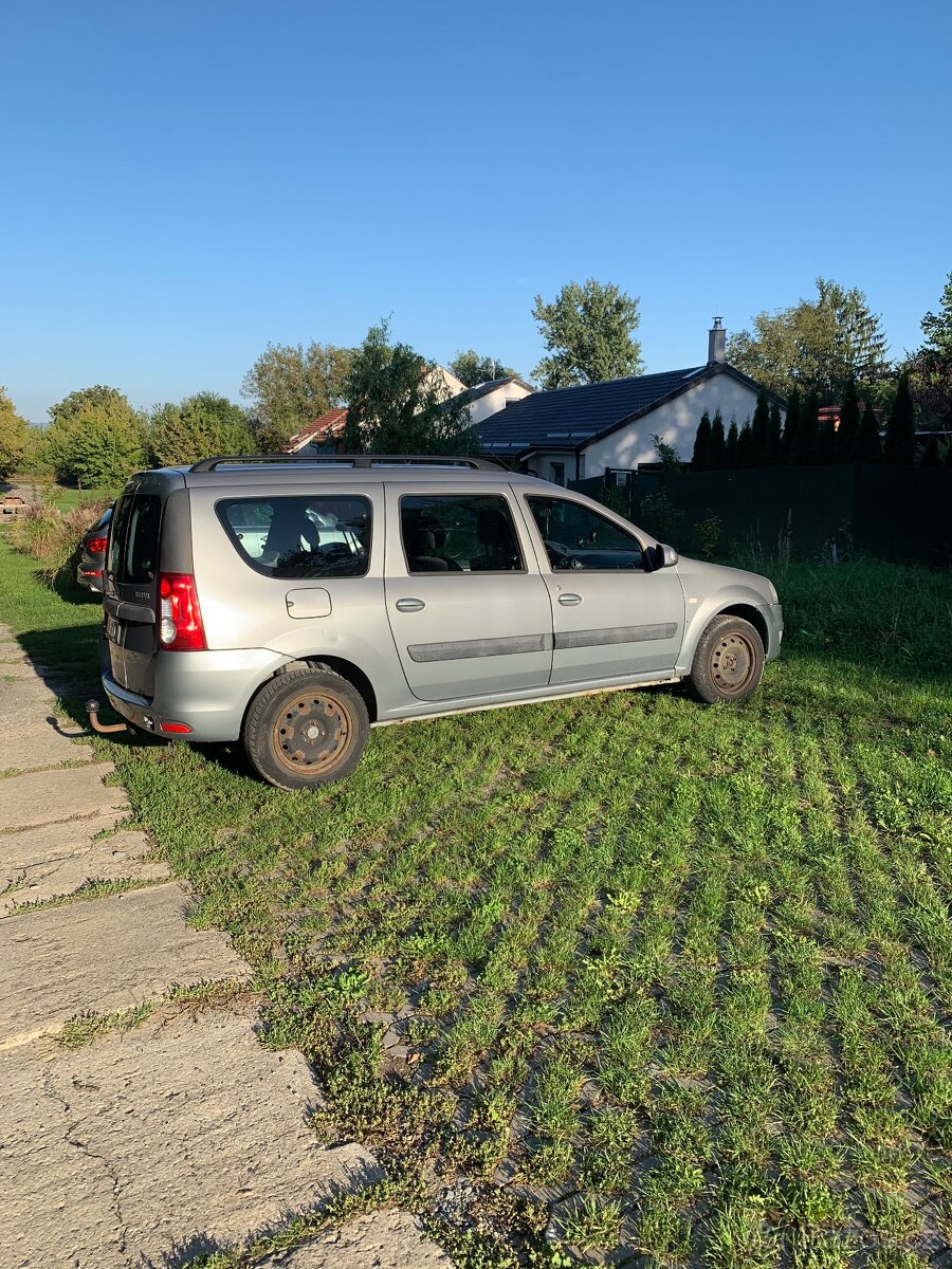 Dacia Logan vestavba na míru MCV 1.6 16V 2010 - 3