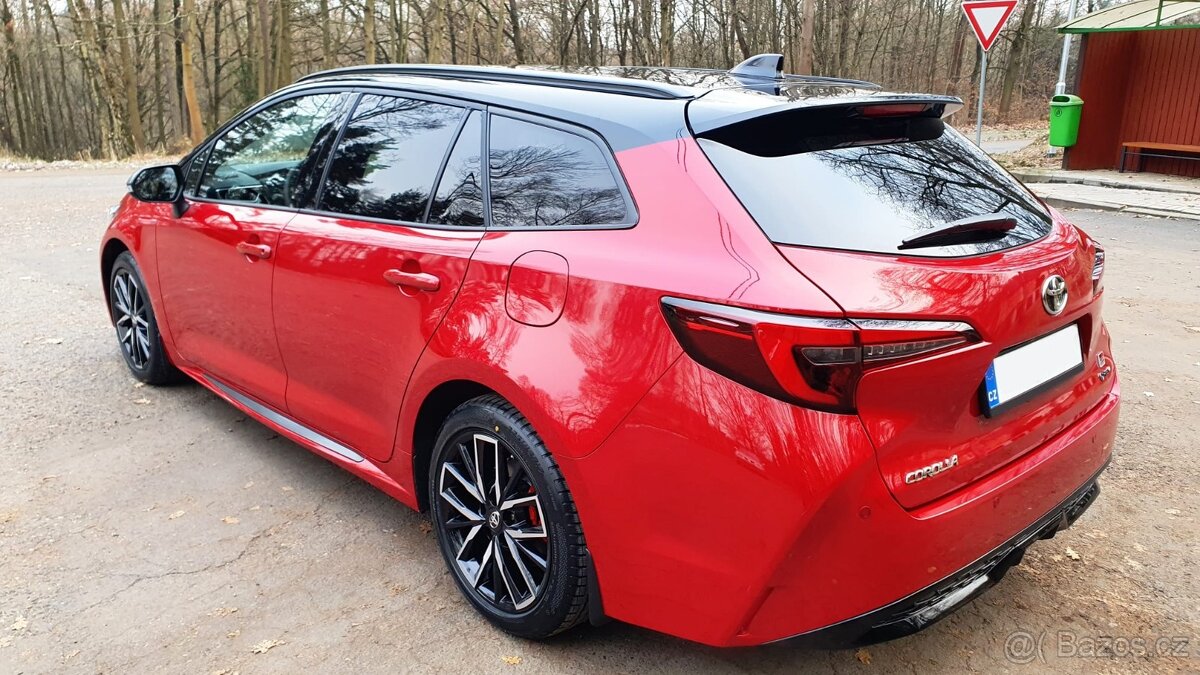 Toyota Corolla 1.8 HEV 140k TS GR Sport nová - 3