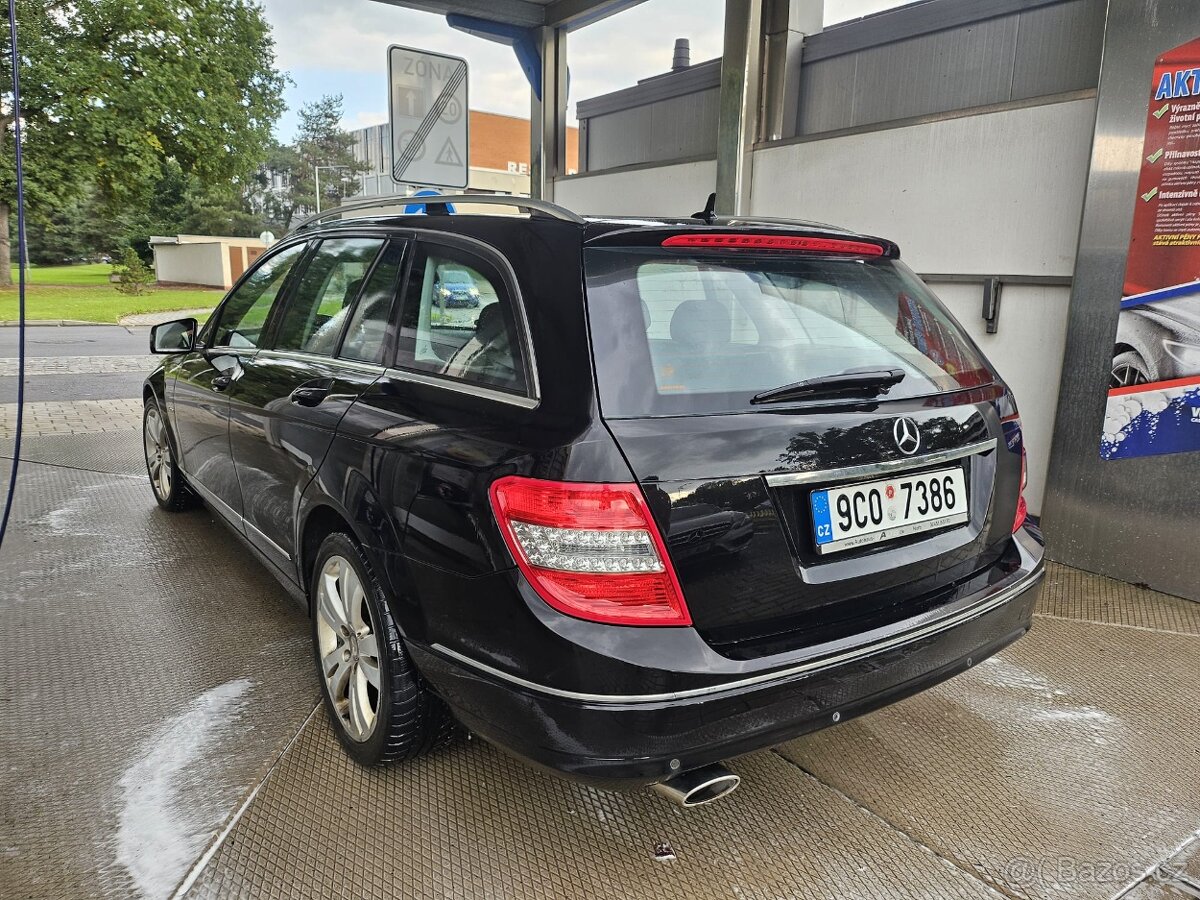 Mercedes-Benz C220 (řada W204) - 3