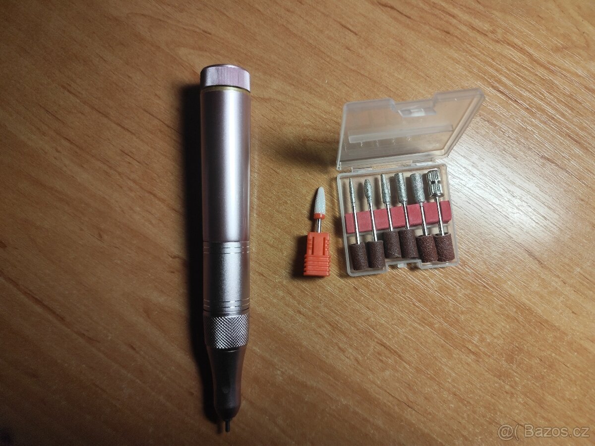 Nová bezdrátová bruska na nehty Nani Nails - 3