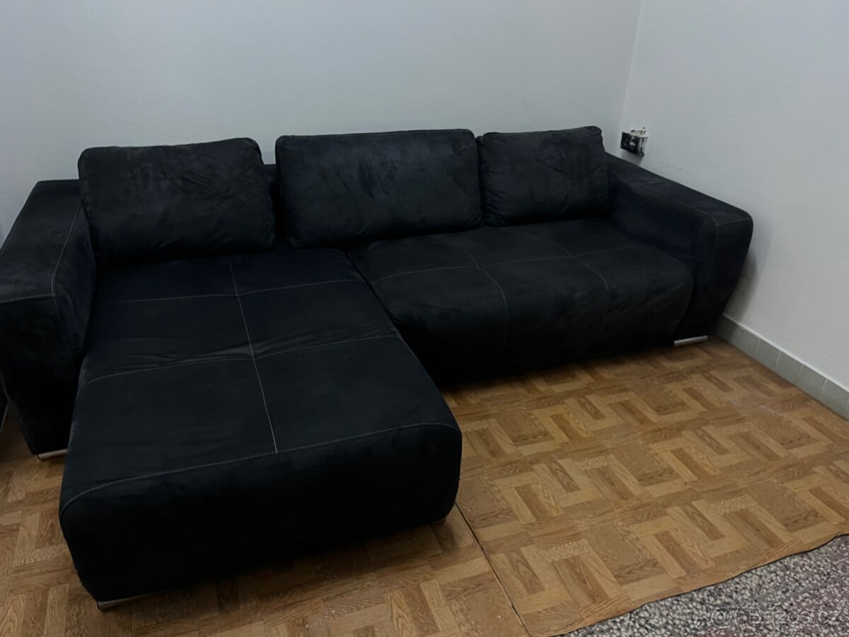 Černý gauč - 3