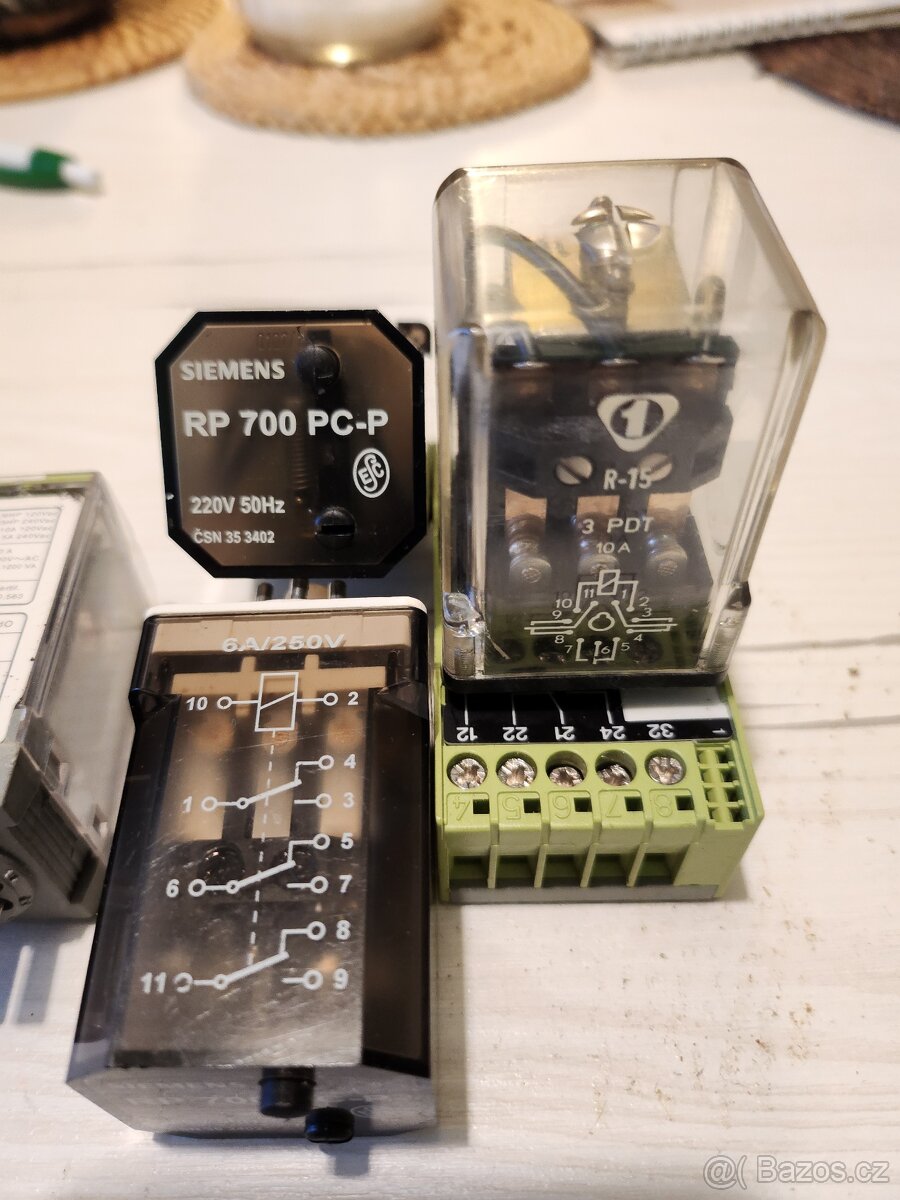 Relátka 220V ~ - 3