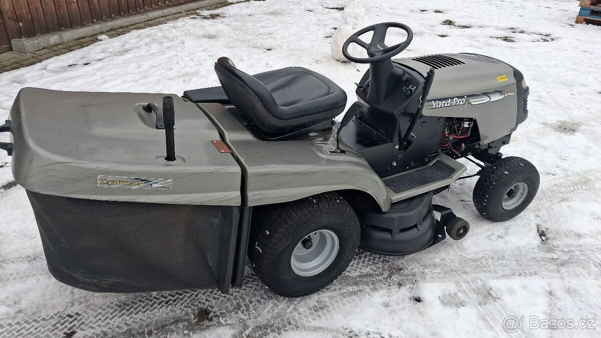 TRAKTUREK HUSQVARNA - 3