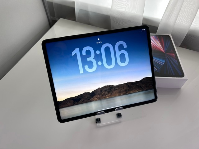 Apple iPad Pro 12.9 (2021), 256GB Wi-Fi Space Gray – Top sta - 3