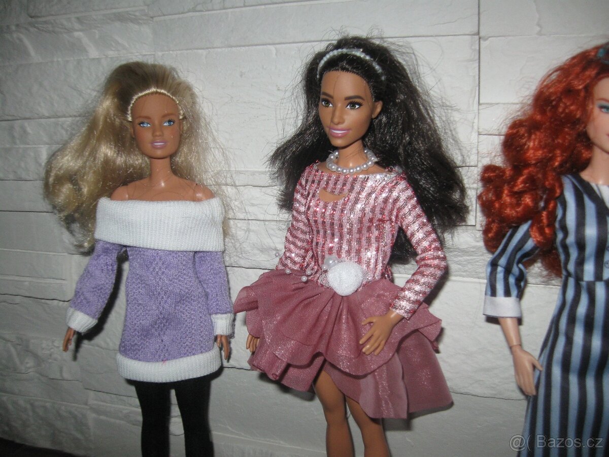 A sada 3ks oblečků na Barbie: šaty - 3