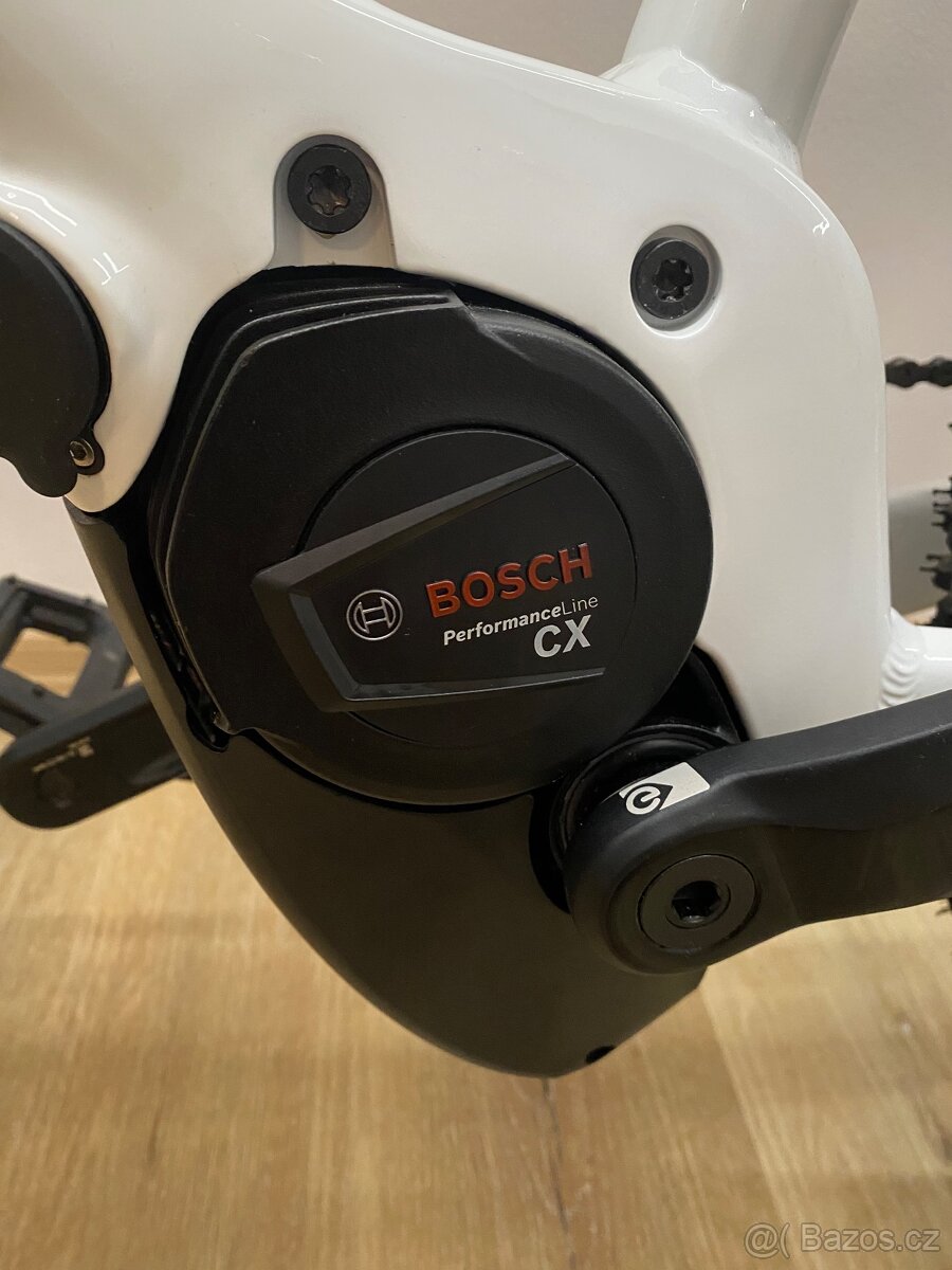 Elektrokolo Apache tanka tate 2025 - 3