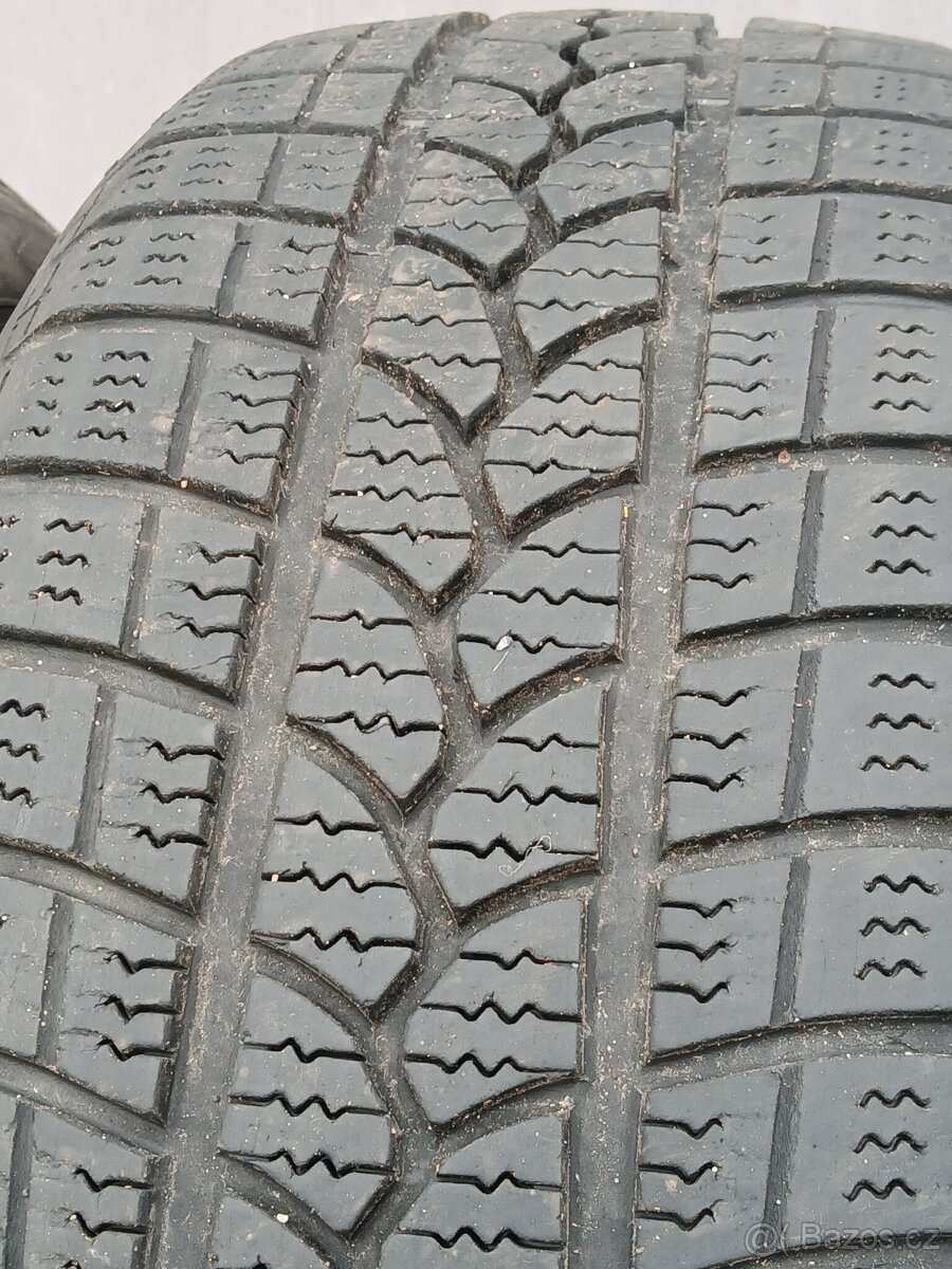 215/55 R17 zimní 6,5mm 4 kusy. - 3
