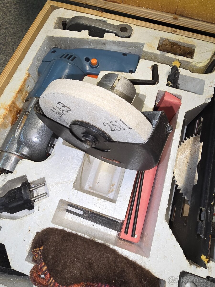 Stará sovětská vrtačka multinástroj - 3