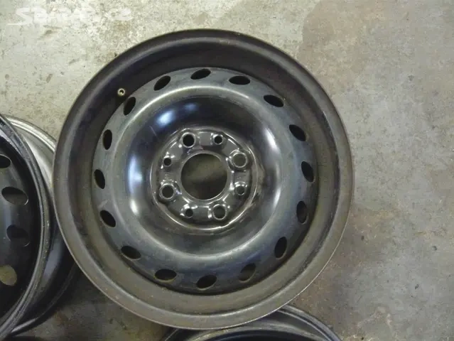 Disky 13"x5J, 4x98, ET-33, středová díra 58. - - 3