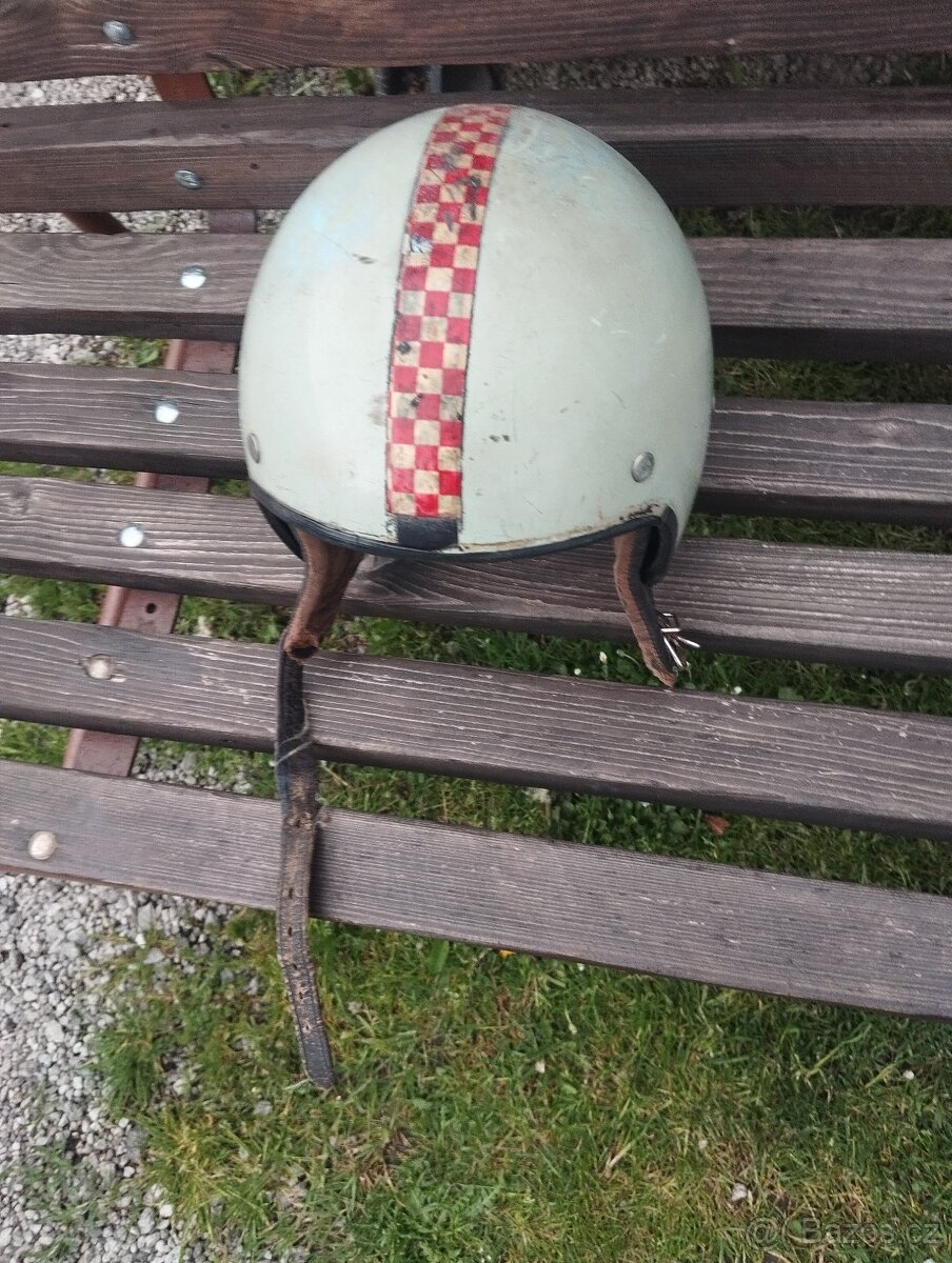 Retro přilba - 3