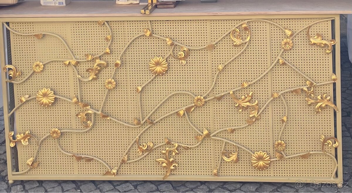 Ručně kovaný stojan - 3