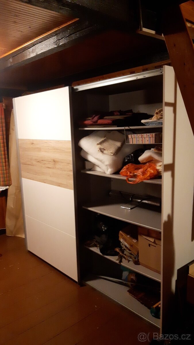 Skříň - 3