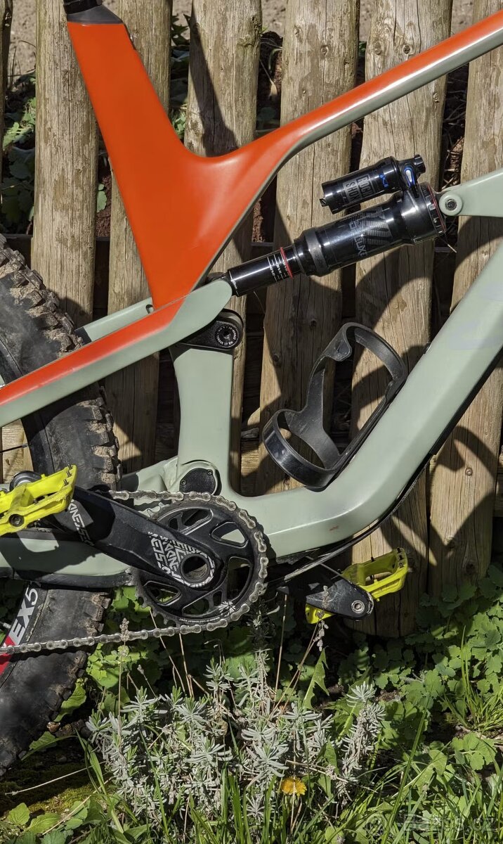 Canyon Spectral CF 8 XL LEVNĚ - 3