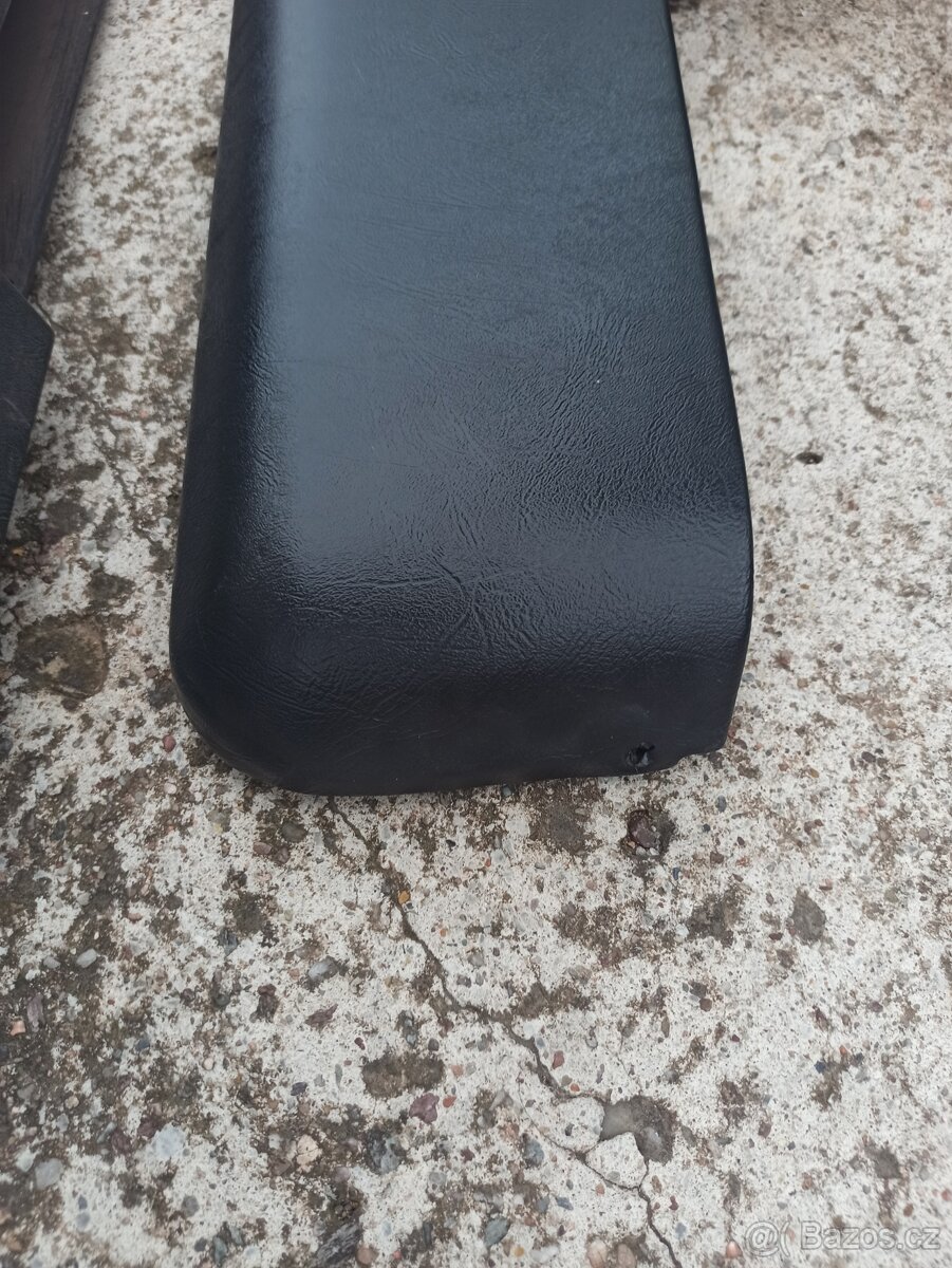 spodní panel dveří bmw e24 - 3