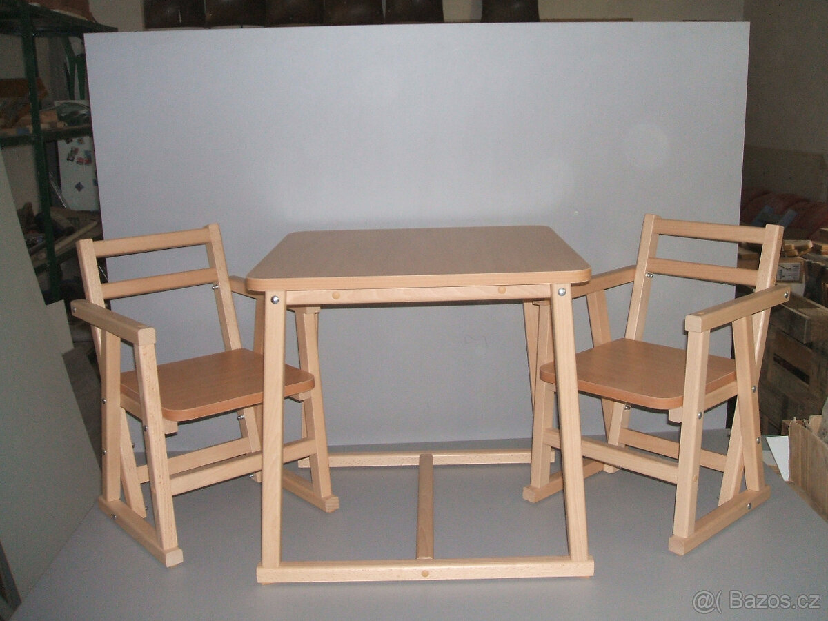 DĚTSKÝ STOLEČEK A ŽIDLIČKY - 3