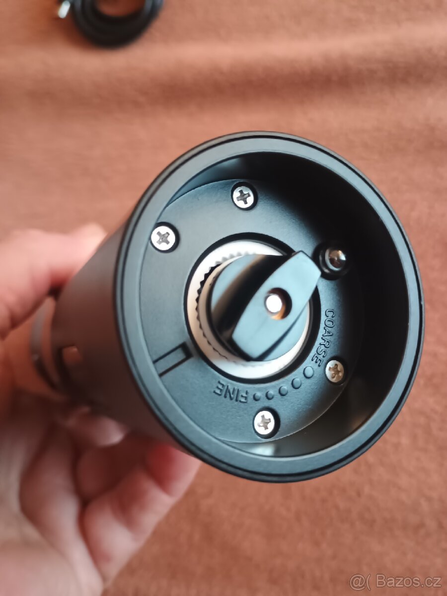 Elektrický mlýnek na pepř - 3