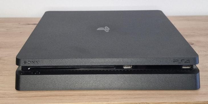 PlayStation 4 Slim 1TB + Spider-Man - 3