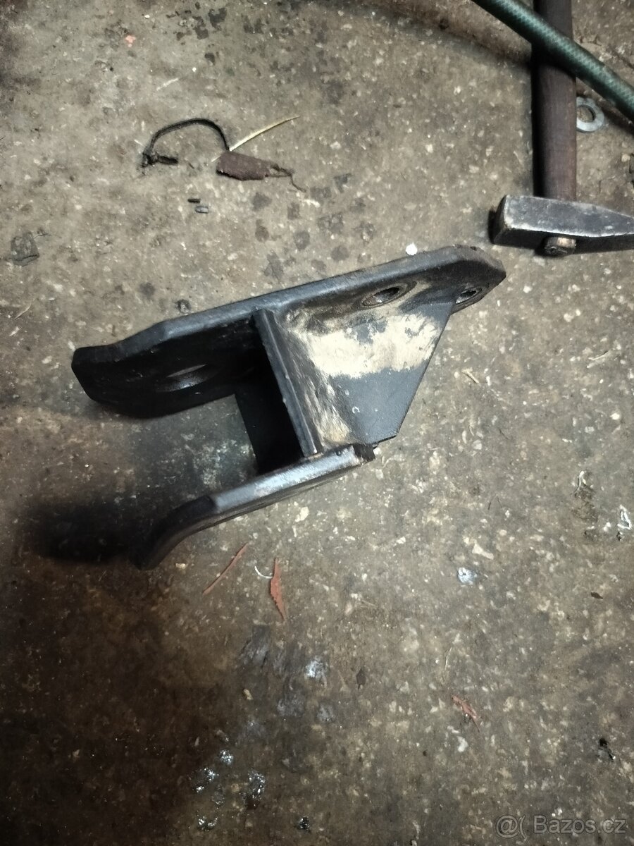 Zavěs Zetor predni - 3