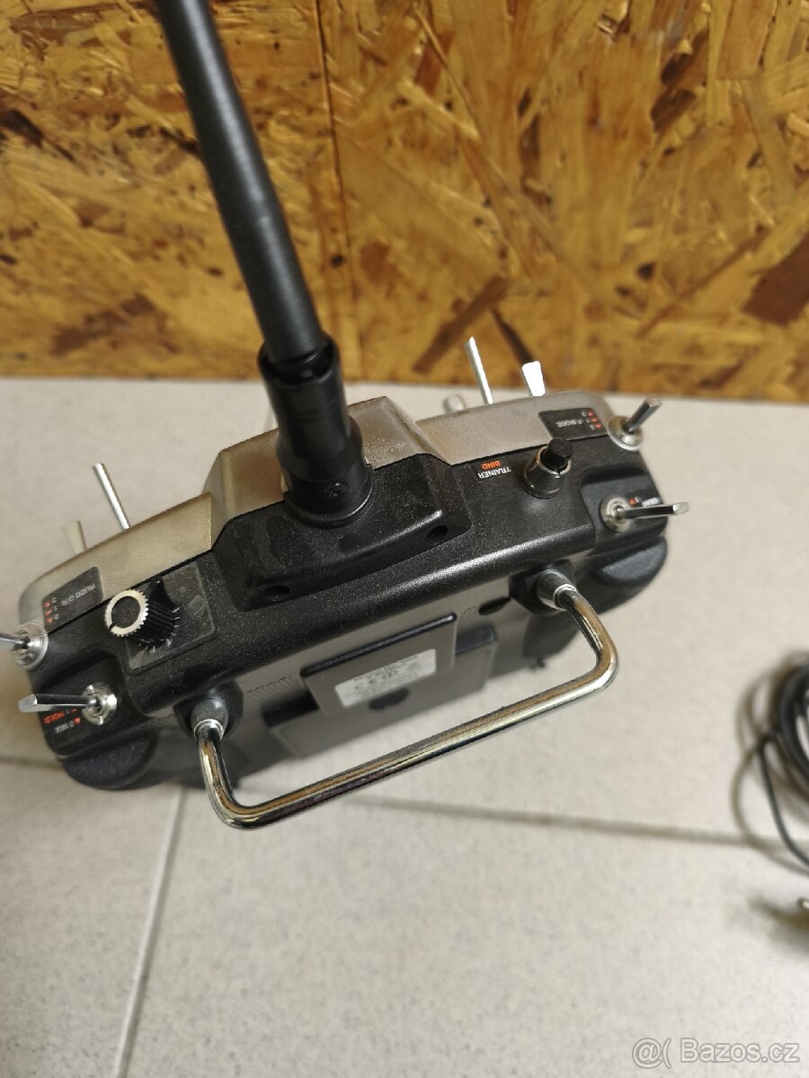 Prodám RC vysílač Spektrum DX8 - 3