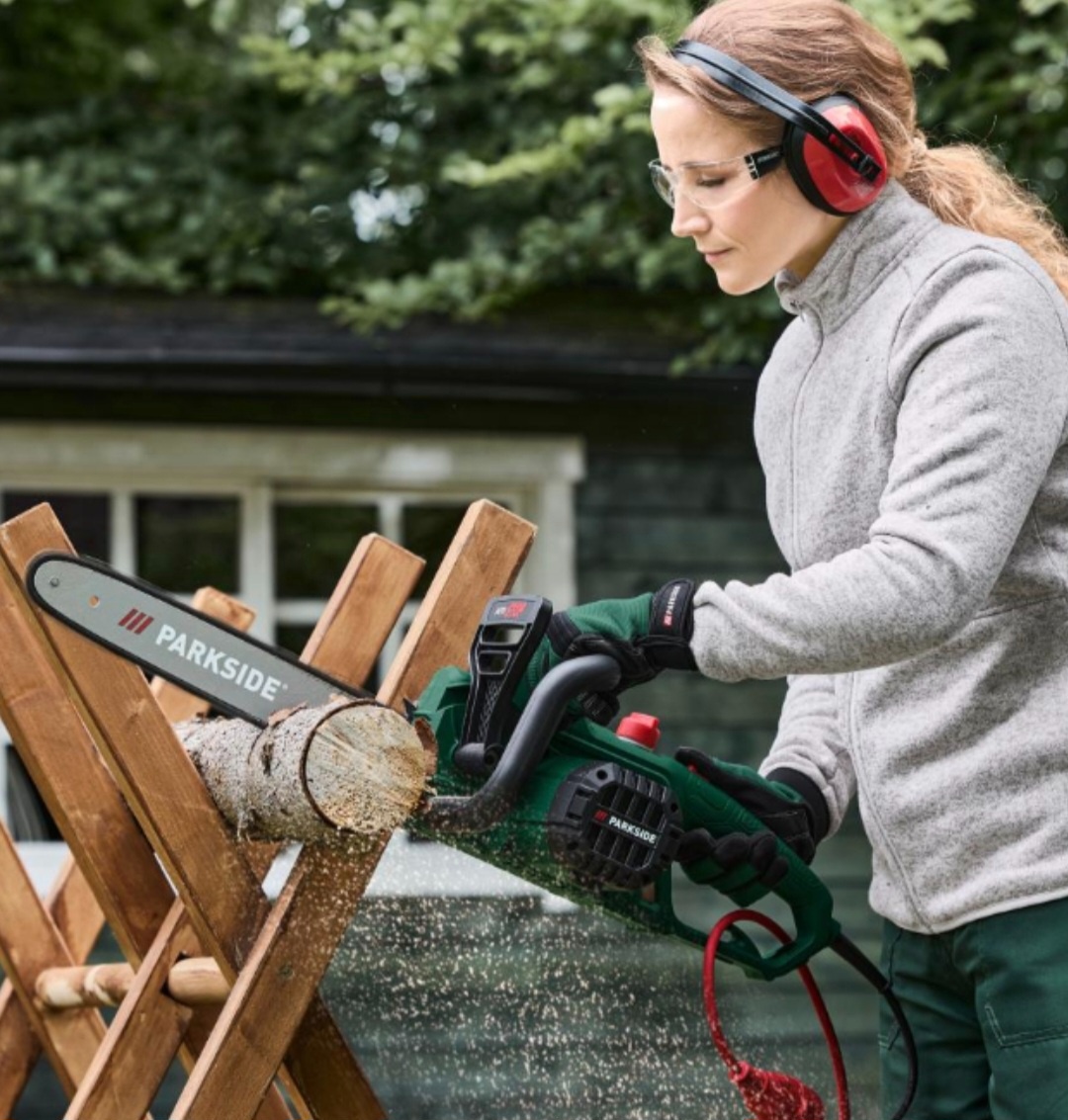 Elektrická řetězová pila Parkside 1600W - 3