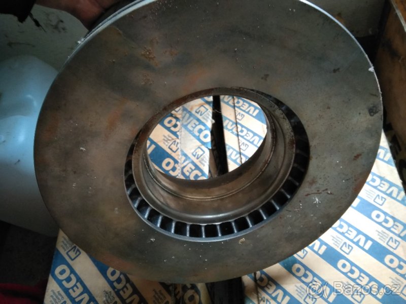 Kotouče Iveco Eurocargo Tector 6 děr 2 kusy - 3