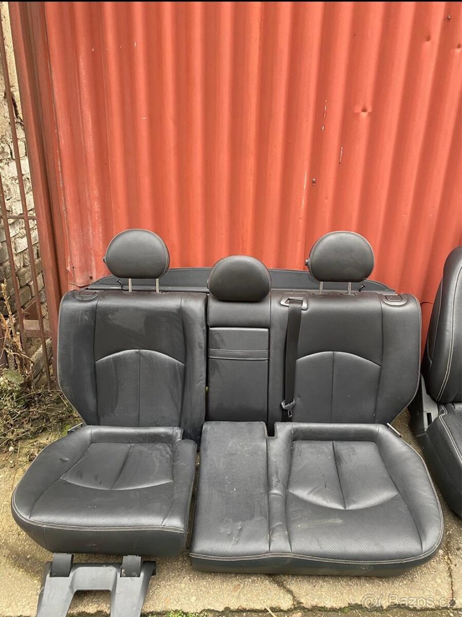 Mercedes w211 sedačky - 3