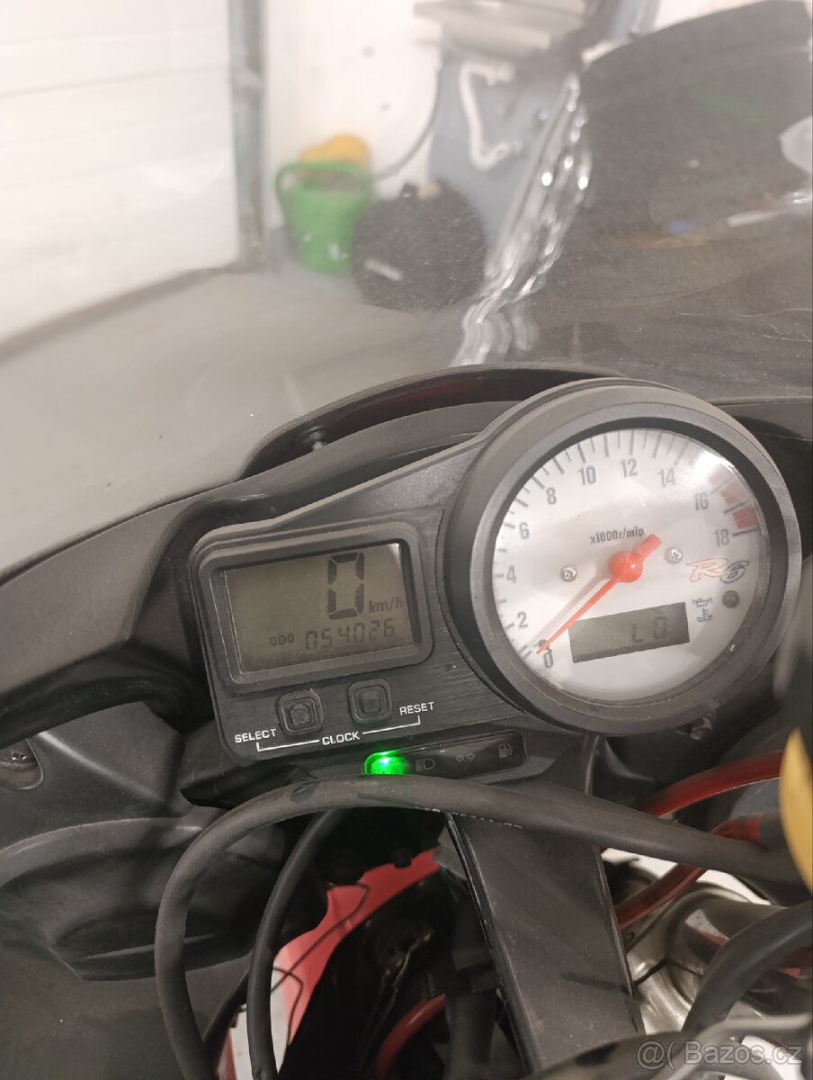 Yamaha R6 - 3