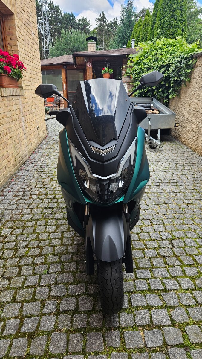 Skůtr 125ccm - 3