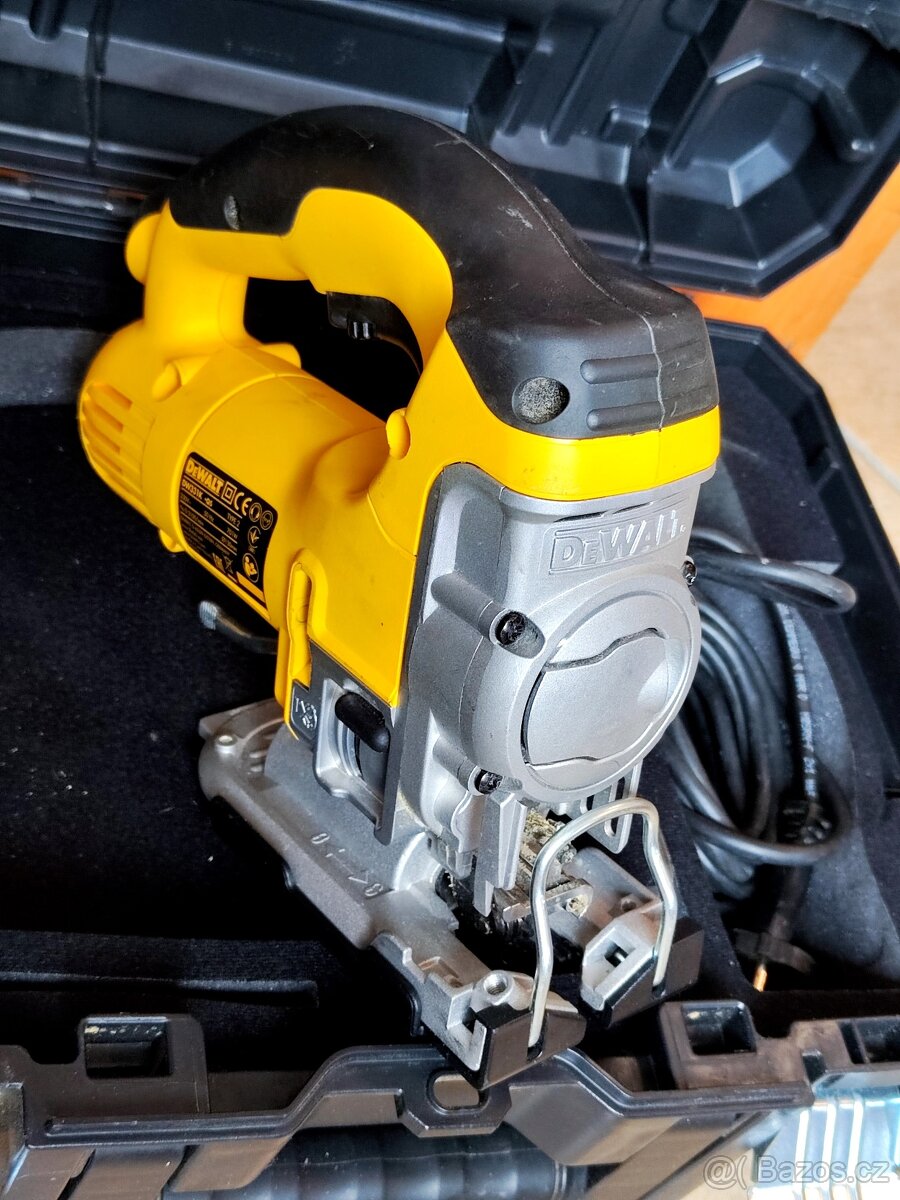 DEWALT DW331KT přímočará pila 700W ZÁNOVNÍ - 3