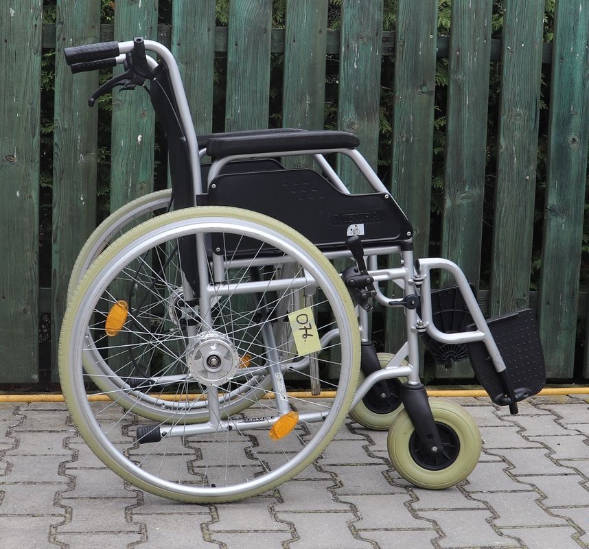 076-Mechanický invalidní vozík Meyra. - 3