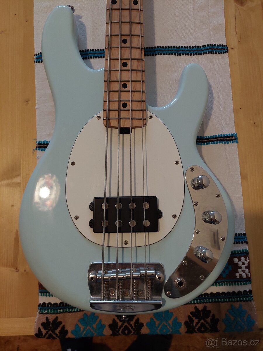 Baskytara Sterling StingRay Short Scale Daphne Blue - 3